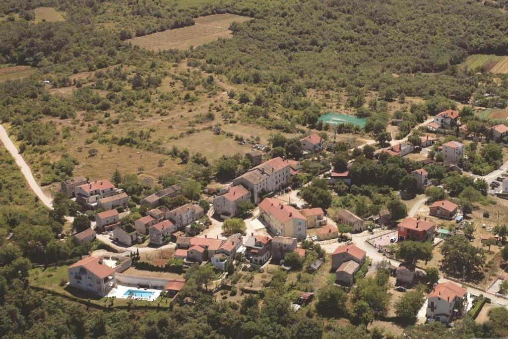 Villa Rustica Buje Buitenkant foto